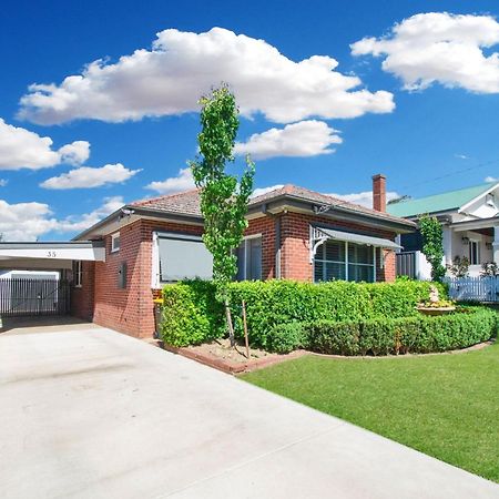 The Macleay - Poolside Entertainer, Pet Friendly Villa Wagga Wagga Exterior foto